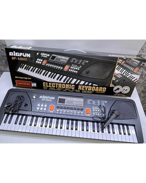 61 Keys Electric Piano With Microphone and Charging Cable - main view