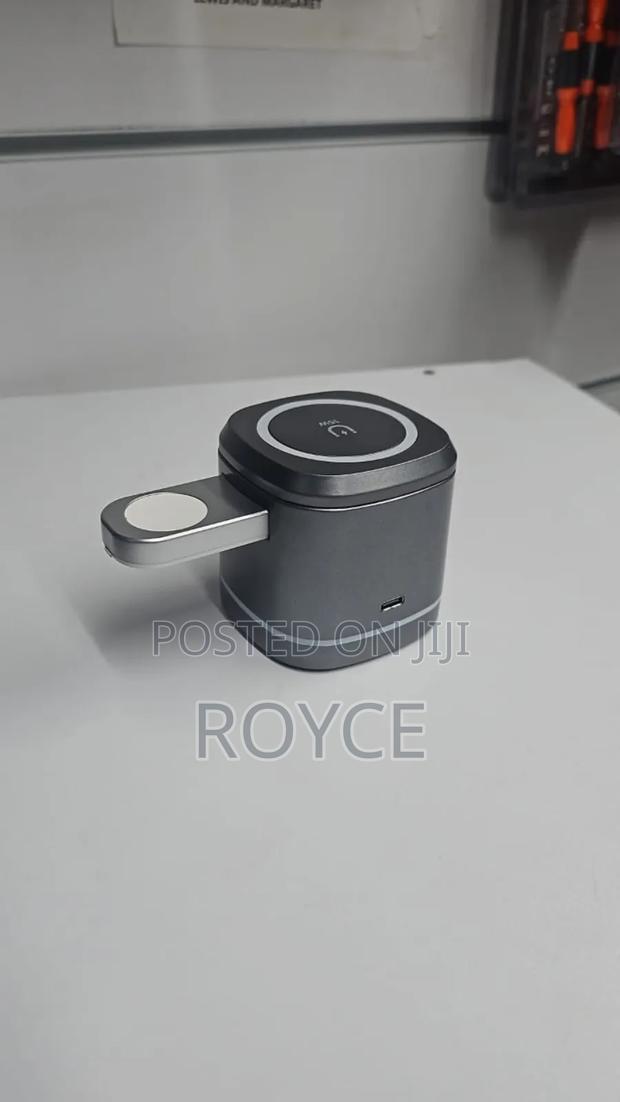 Wireless Charger - main view