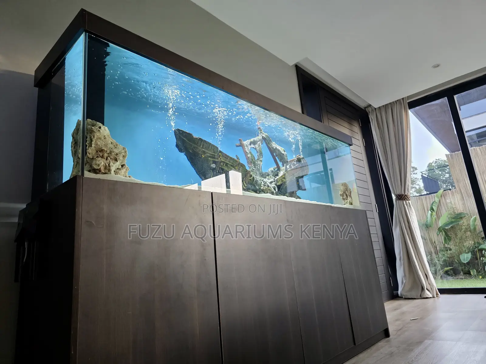 Gorgeous All-in-One Aquarium Stylish Cabinet – Instant Wow Factor!