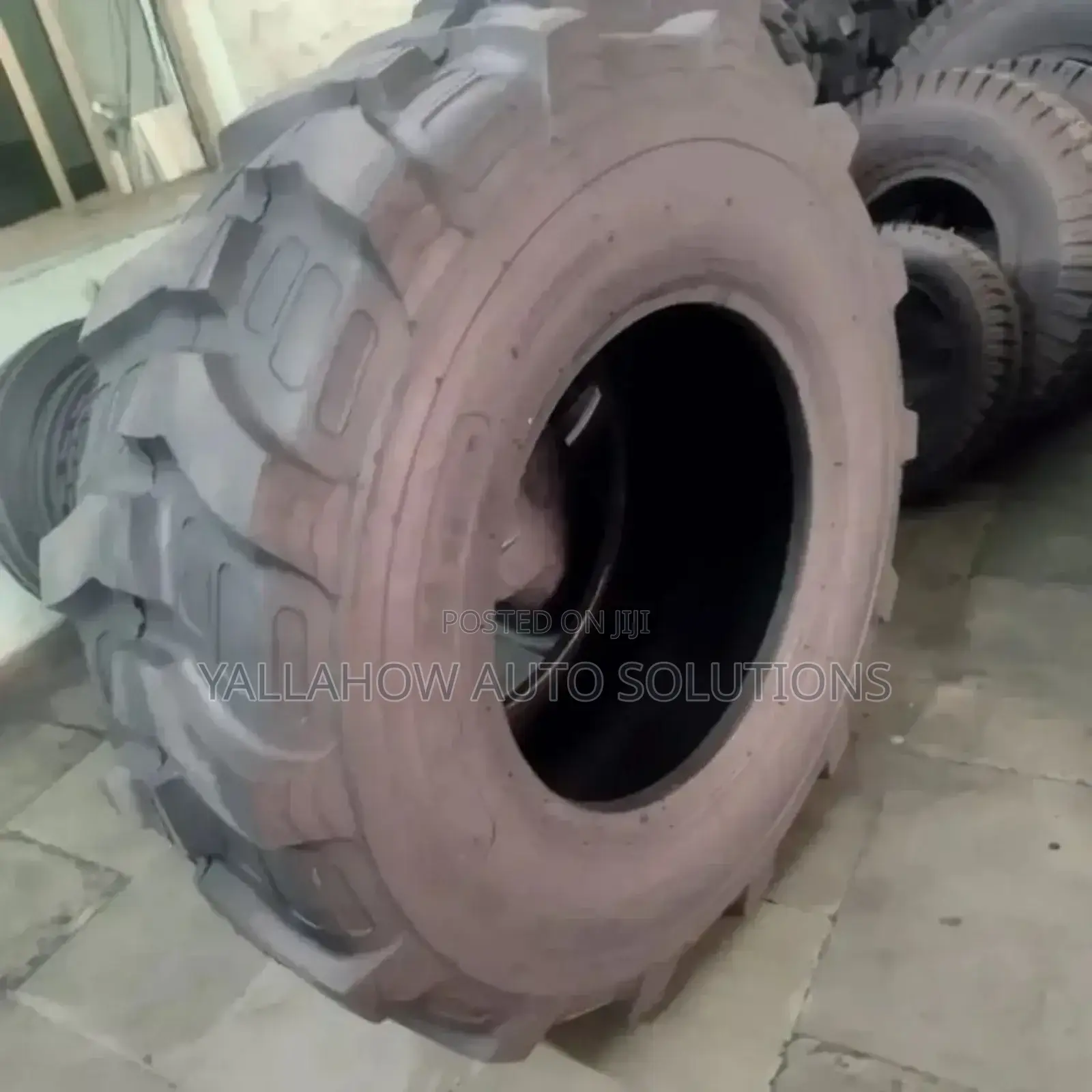 16.9-24 Red Lion Tractor Tyres – Durable High Traction.