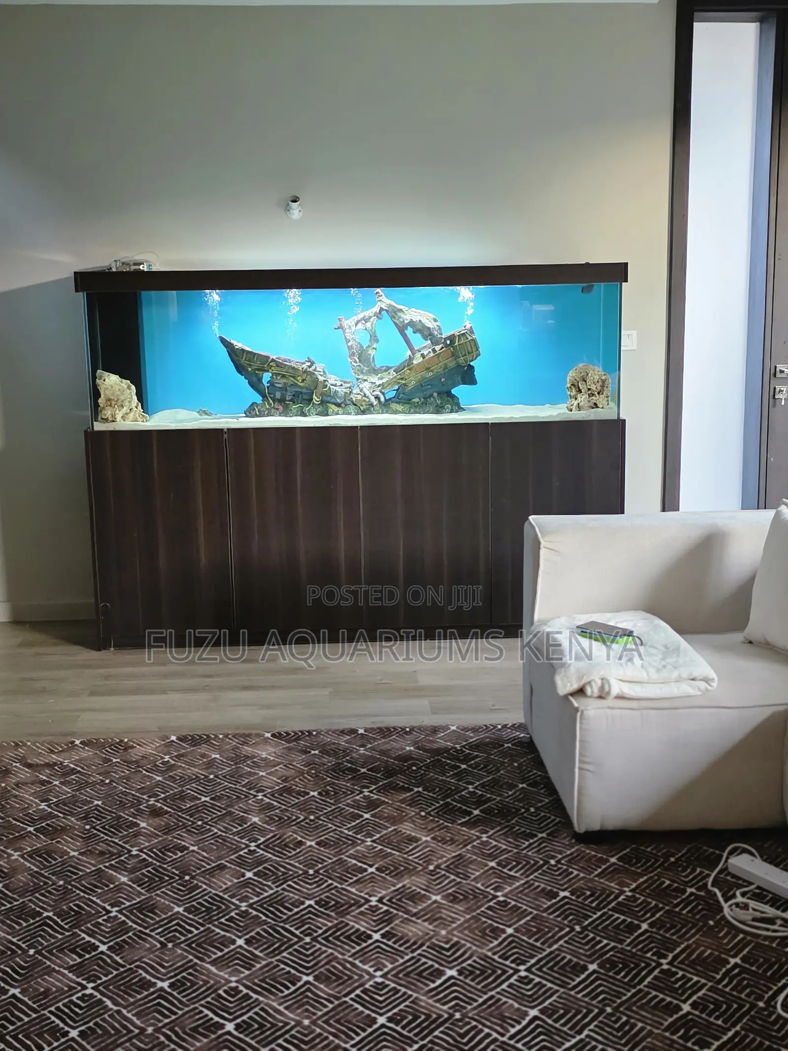 Exquisite Aquarium + Timeless Wooden Cabinet – Tranquility Guaranteed