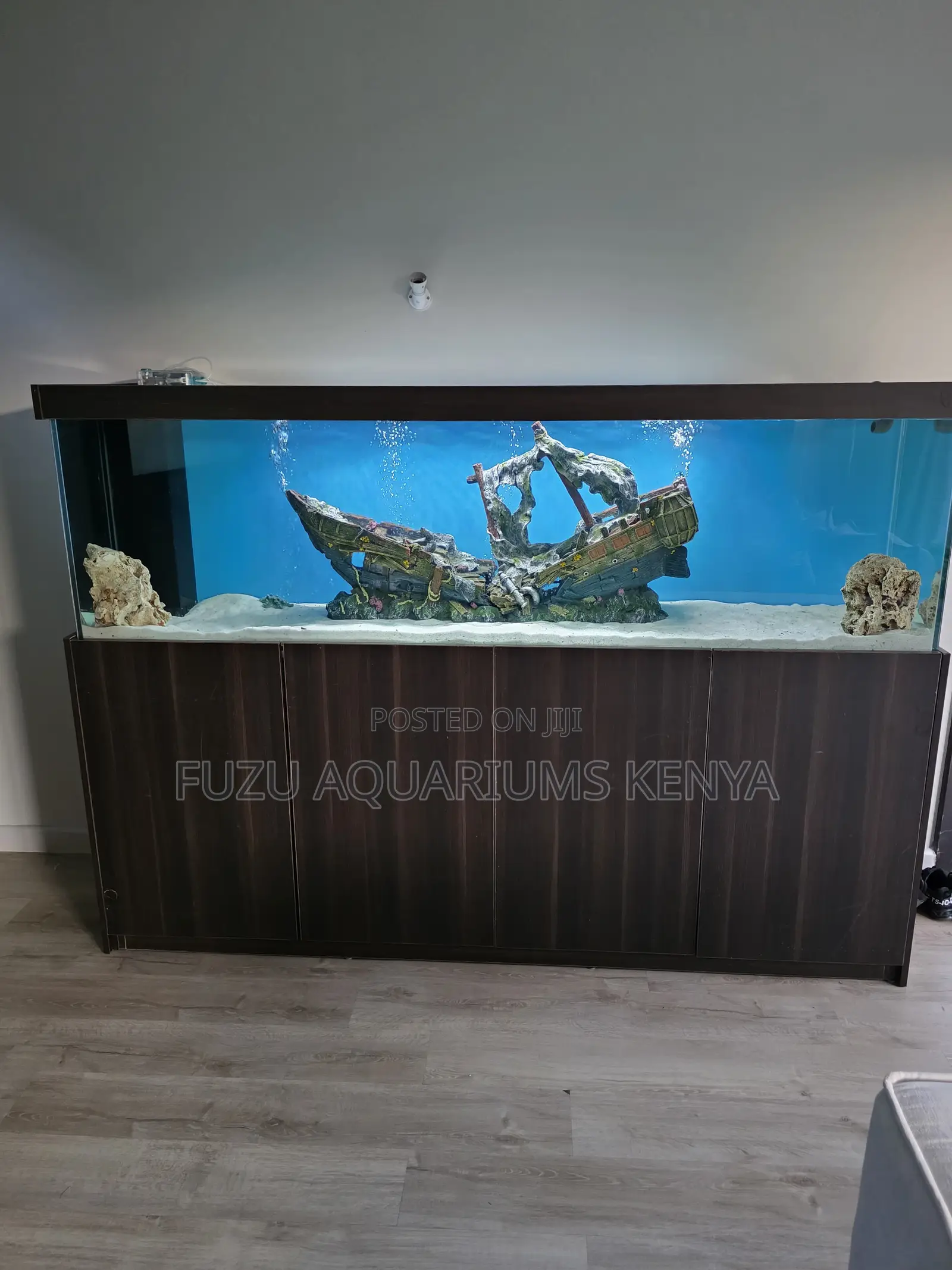 Magnificent Plug-and-Play Aquarium Cabinet – Zero Stress, All Beauty