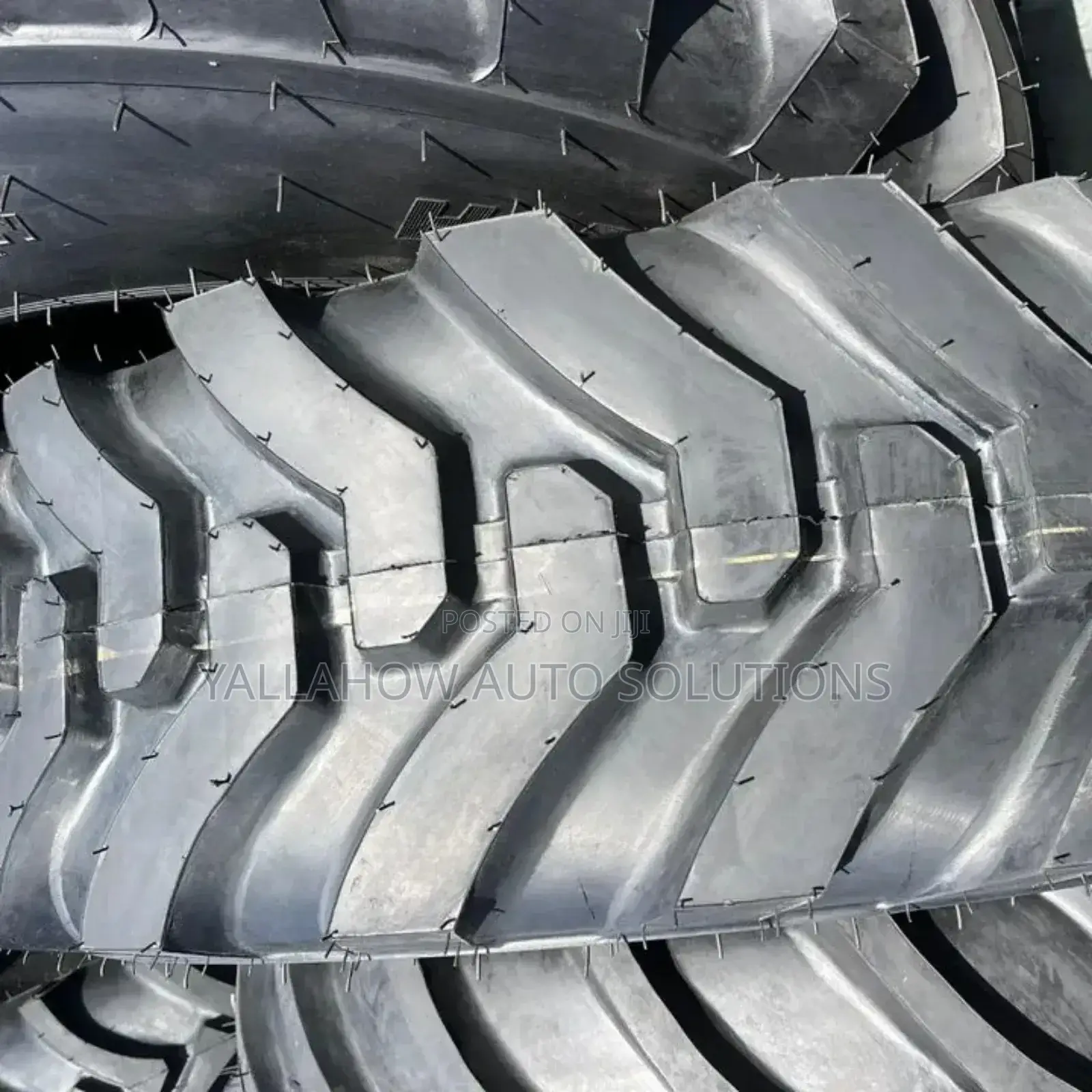 18.4-26 Red Lion Tractor Tyres – Heavy Duty High Traction