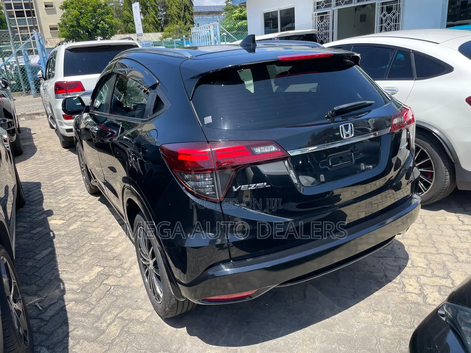 Honda Vezel 2018 Black