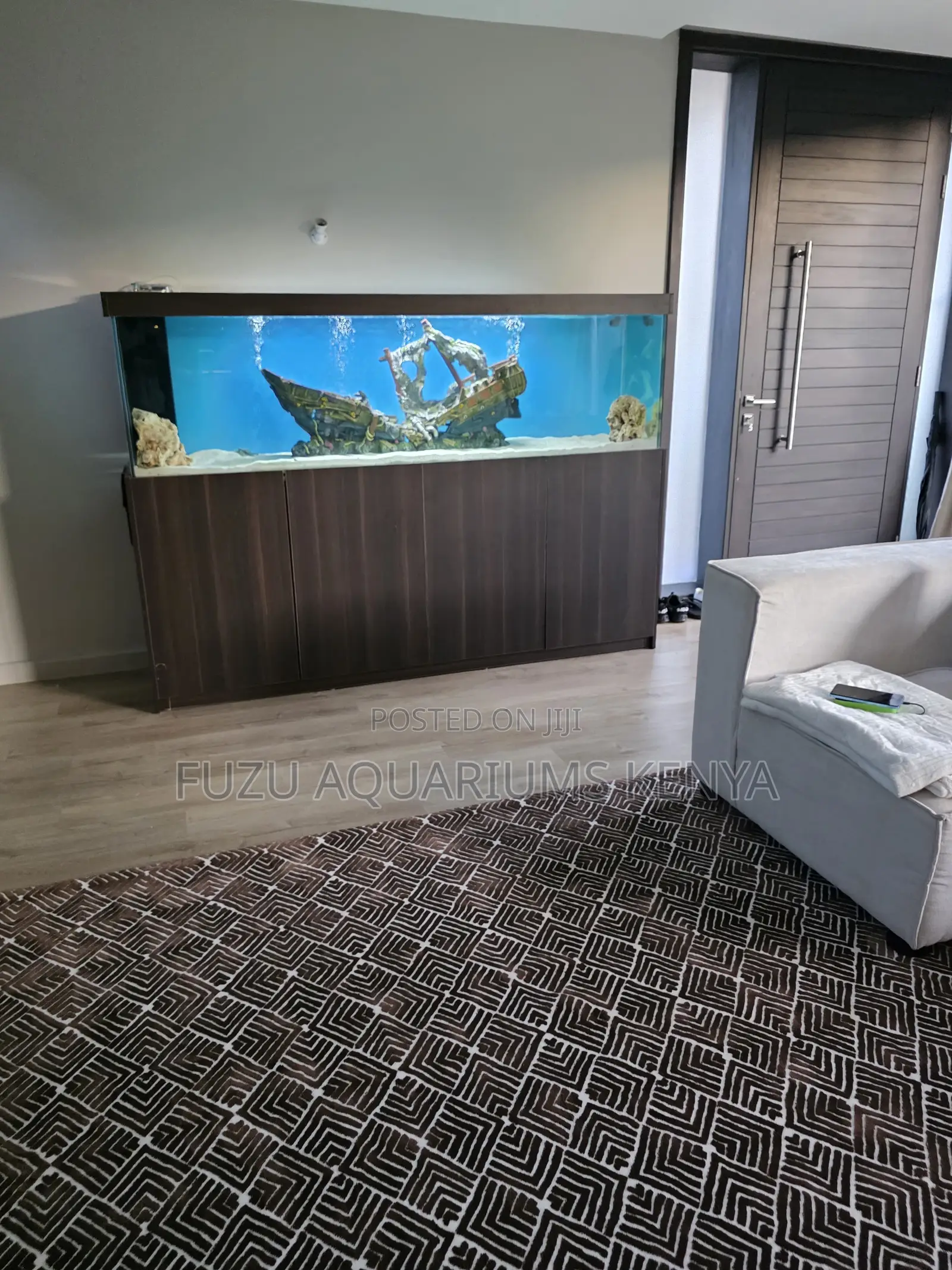 Majestic All-Inclusive Aquarium +Premium Cabinet –Unforgettable Beauty