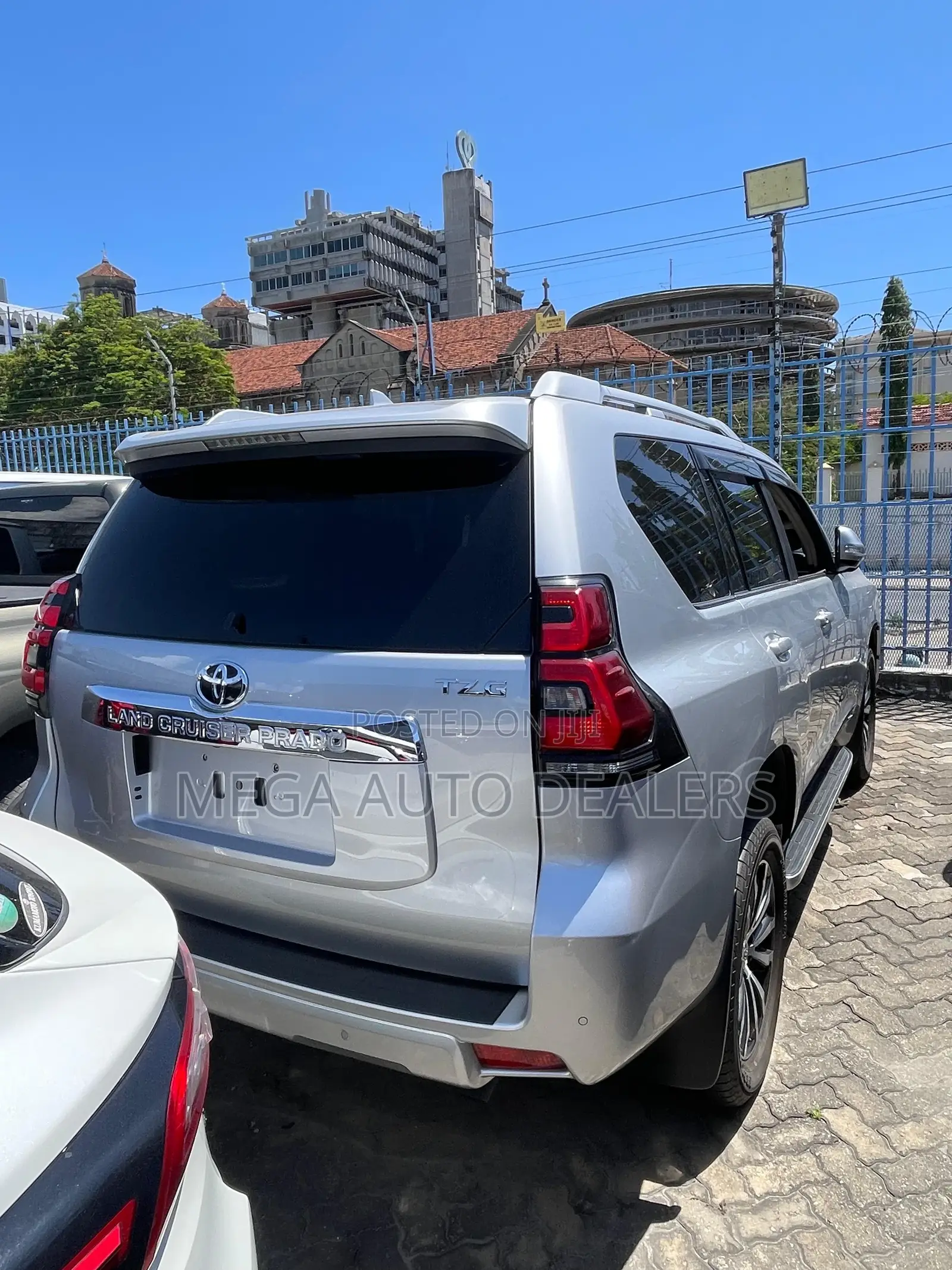 Toyota Land Cruiser Prado 2019 Silver