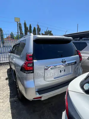 Toyota Land Cruiser Prado 2019 Silver