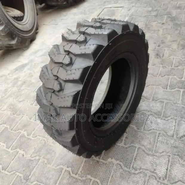 19.5l-24 Red Lion Tyres – Heavy Duty High Traction | Tyre Xperts