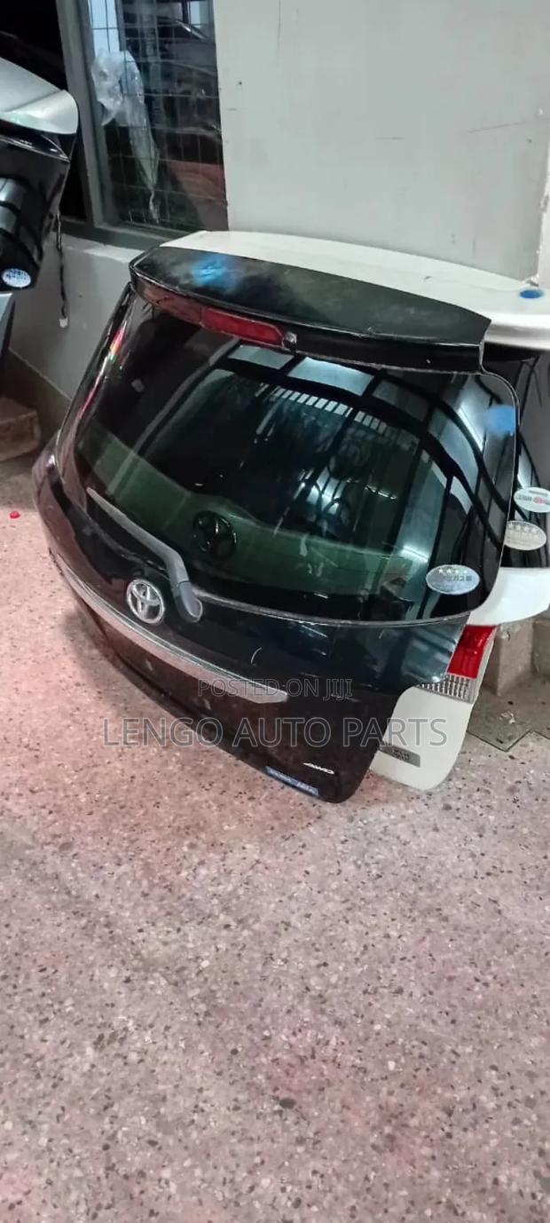 Toyota Vitz Jewella 2012 Boot
