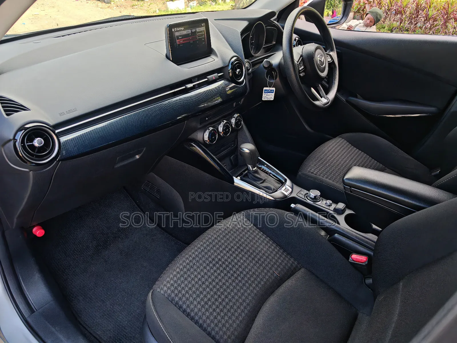 Mazda Demio 2018 Silver