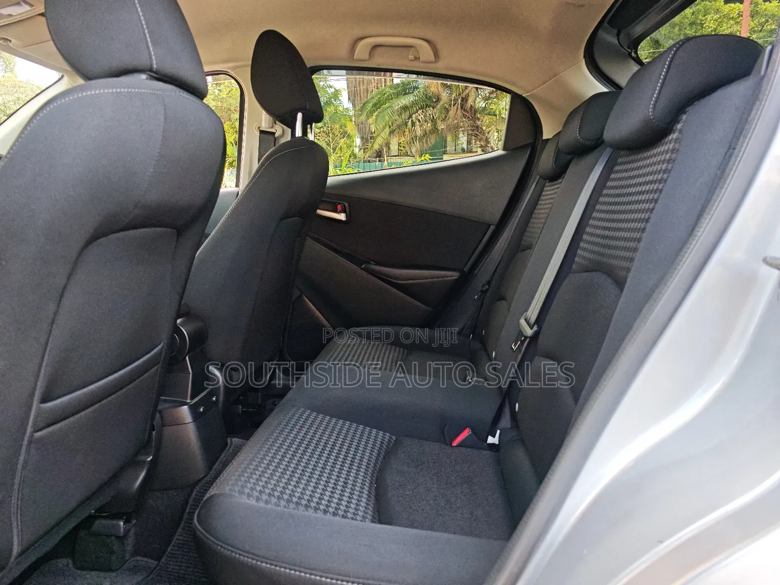 Mazda Demio 2018 Silver