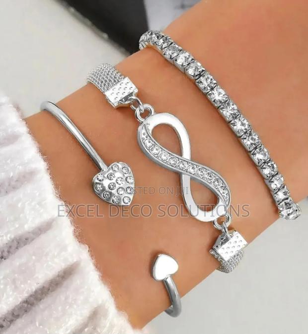 Infinity Heart Bracelet Silver - thumbnail 2