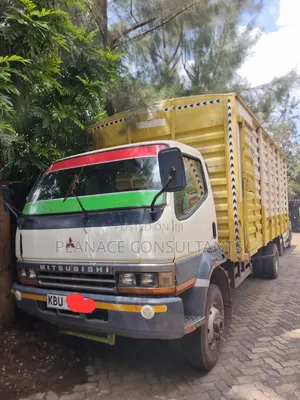 Fh Truck. Full Body With Roof Cover