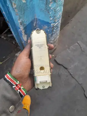 Door Main Switch Toyota Nze