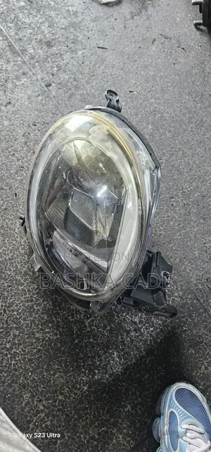 Daihatsu Cast Headlights