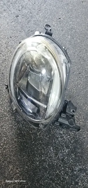 Daihatsu Cast Headlights