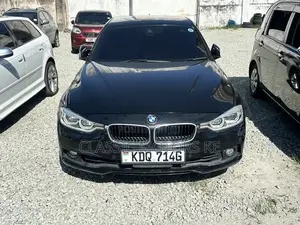 BMW 320i Sedan RWD 2017 Black