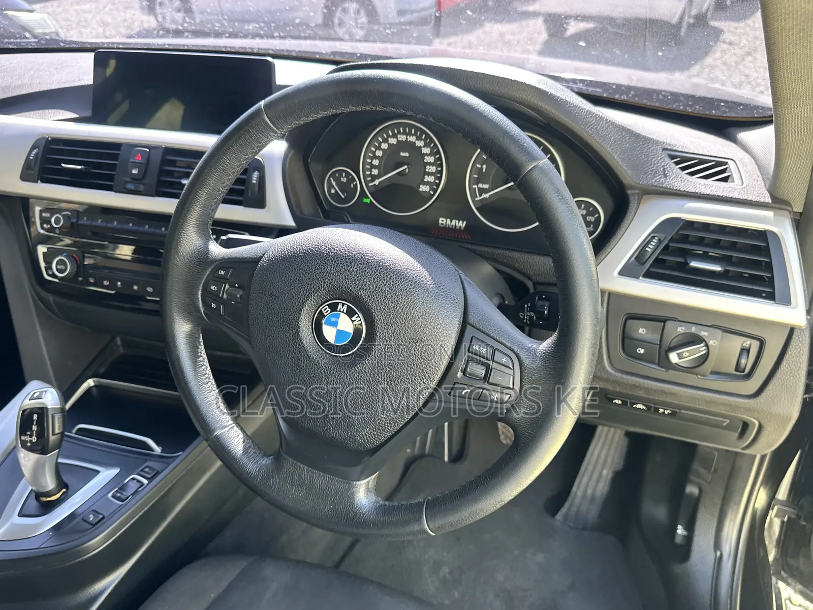BMW 320i Sedan RWD 2017 Black