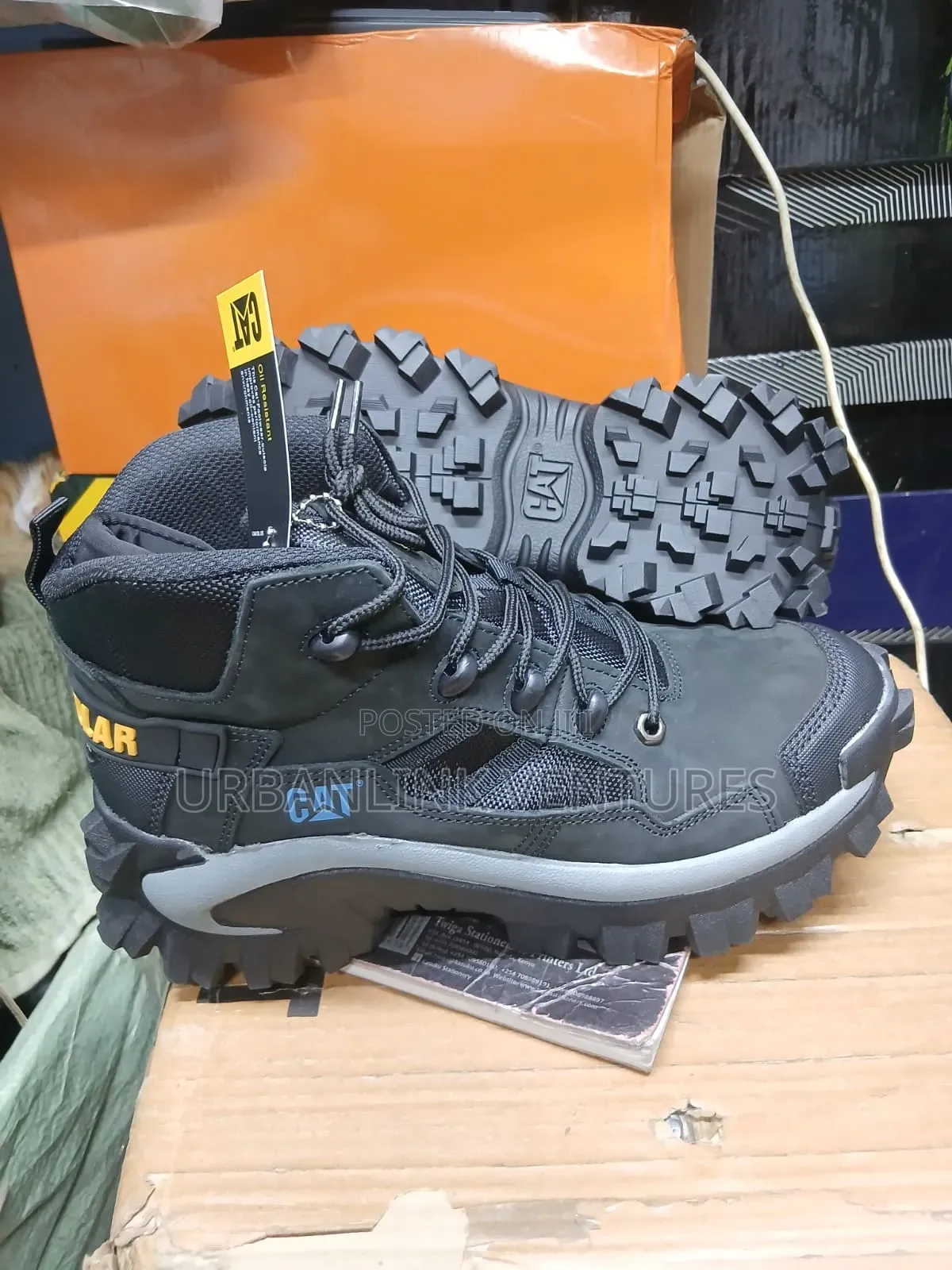 Caterpillar Sneakers