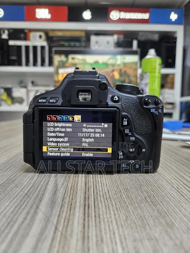 Canon Eos Rebel 600d +50mm STM - thumbnail 2