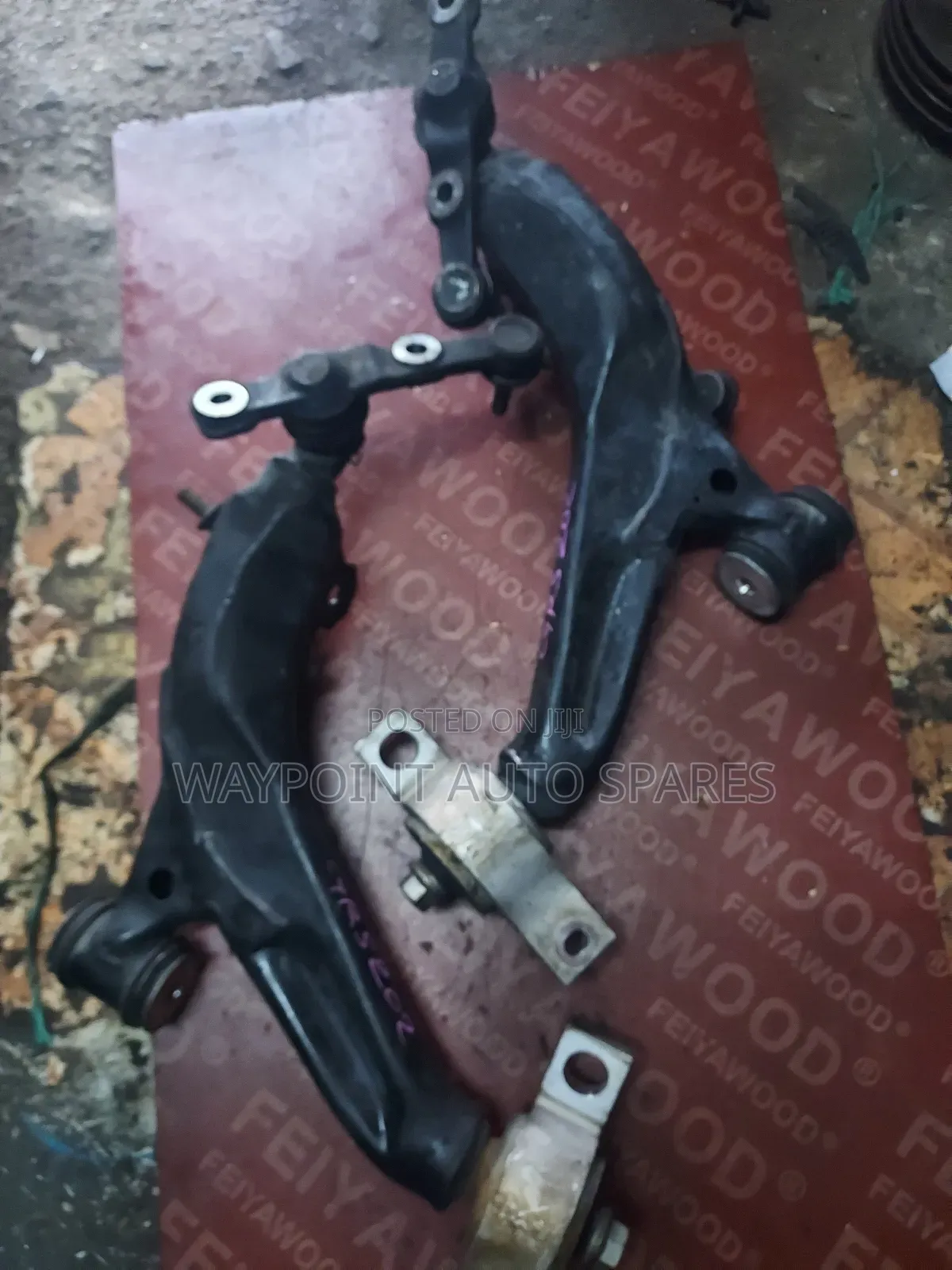 Front Control Arm Toyota Mark X/Crown