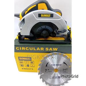 Powerful Dewalt 7inch Circular Sae - thumbnail 2