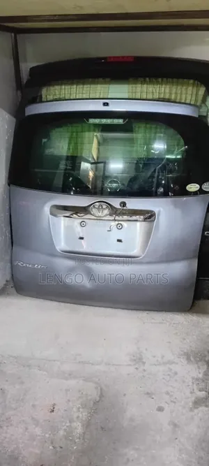 Toyota Ractis 2008 Boot Lid
