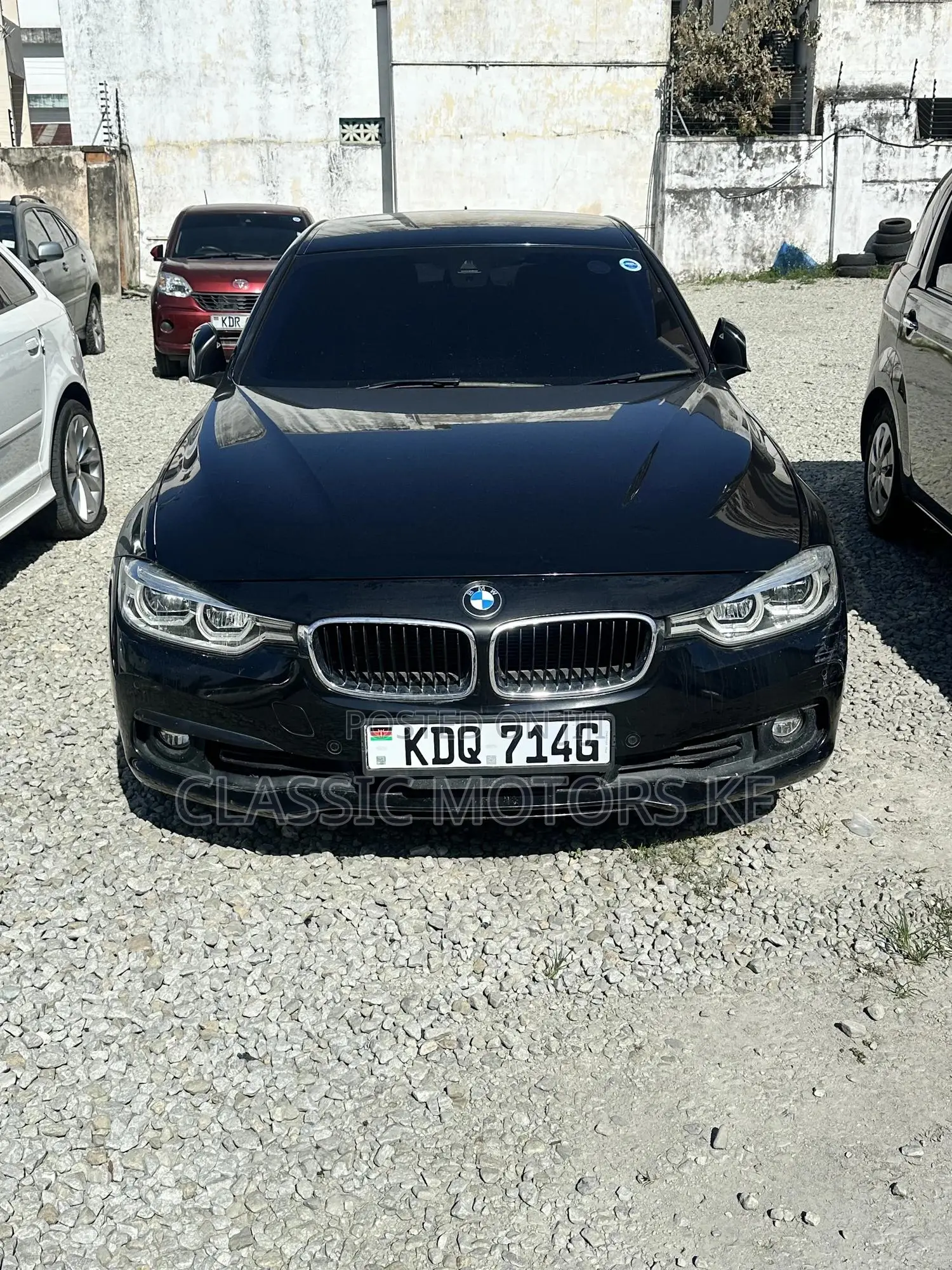 BMW 320i Sedan RWD 2017 Black