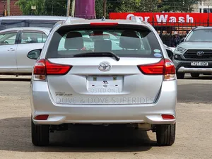 Toyota Corolla Fielder 1.5 Petrol FWD 2018 Silver