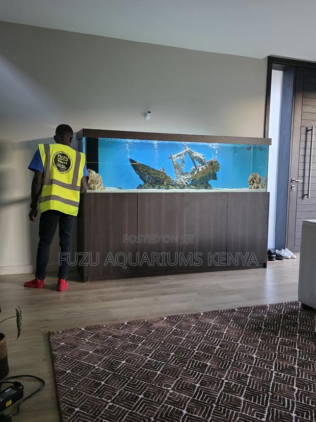 Luxury Aquarium With Cabinet for Modern Homes