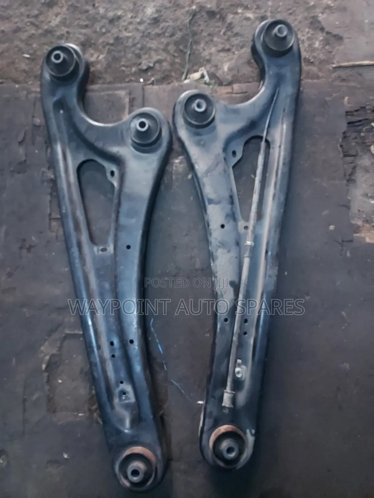 Rear Arm Suzuki Alto