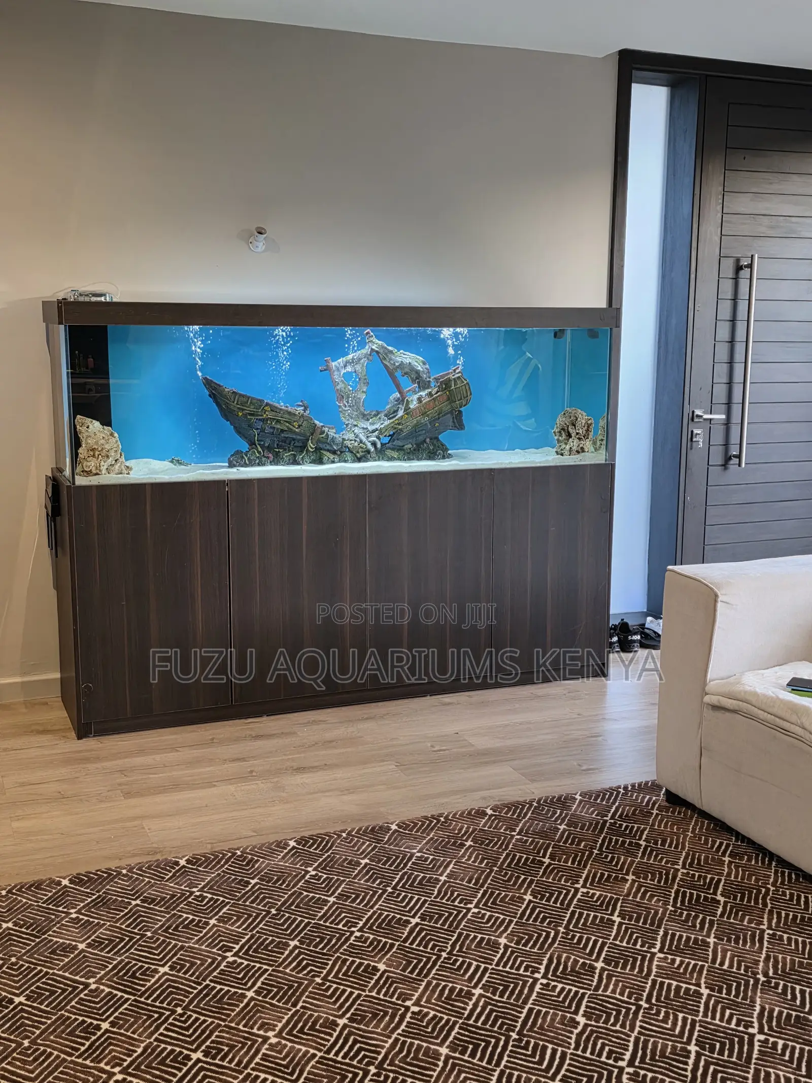Upgrade Your Interior With This Elegant Aquarium Cabinet Set