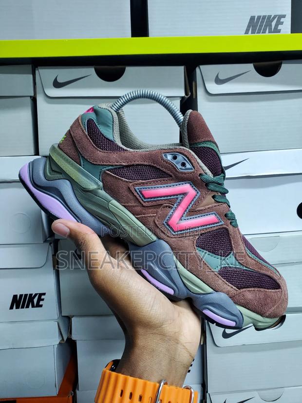 New Balance 9060 Choco - main view