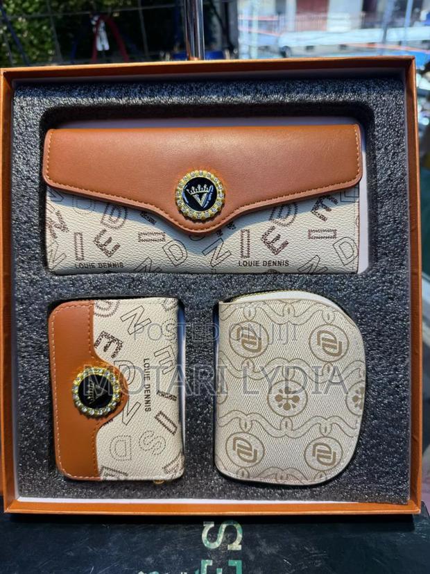 Beautiful 3 in 1 Purse