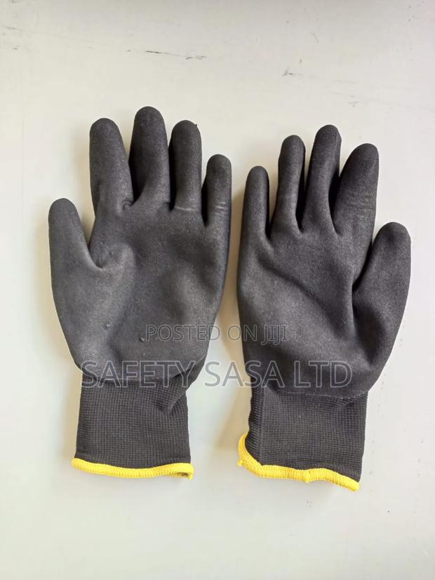Freezer Gloves/ Cold Room Gloves - main view