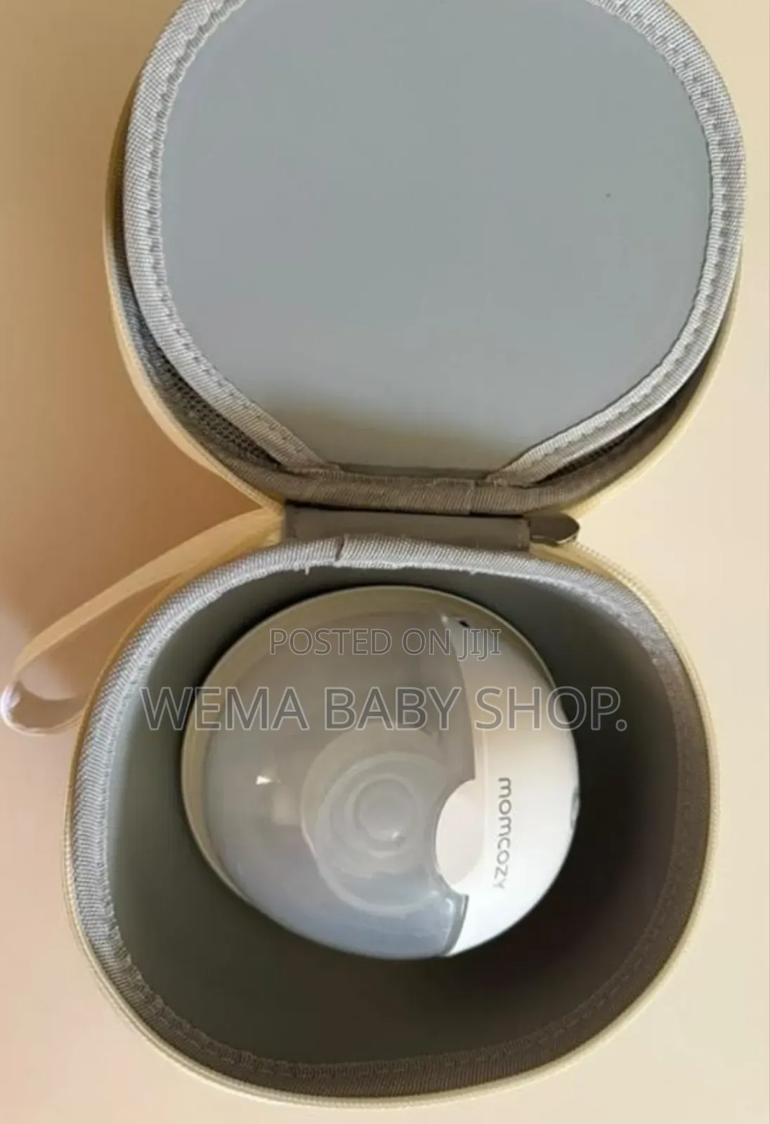 Momcozy M5 Single Wearable Breast Pump.