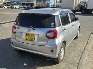 Toyota Passo 2017 Silver