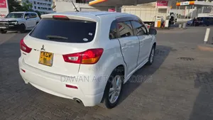 Mitsubishi RVR 2013 White