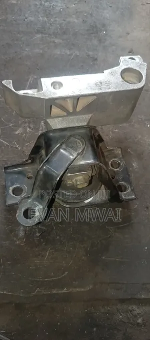 Nissan Tilda Note Wingroad Nv200 Engine Mounting