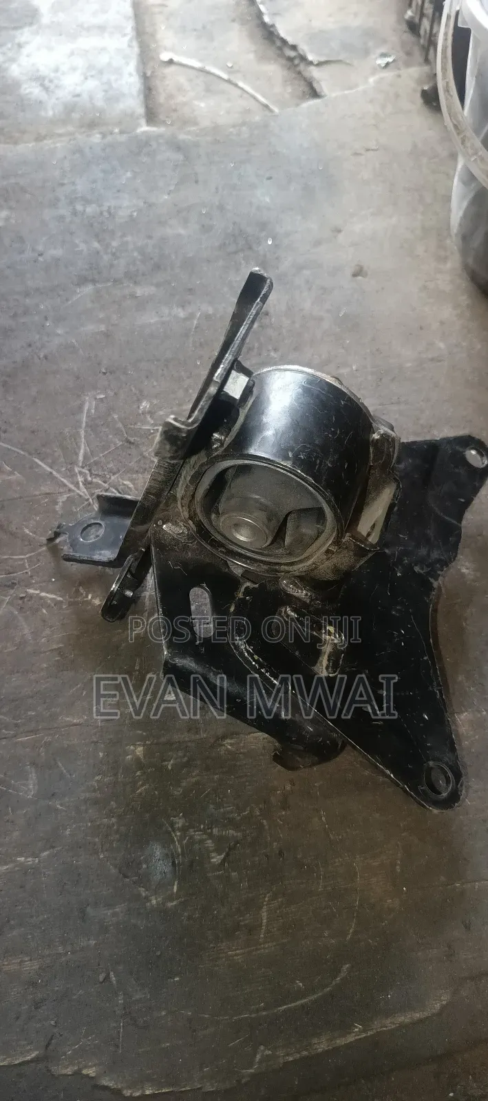 Toyota Ractis Gearbox Mounting