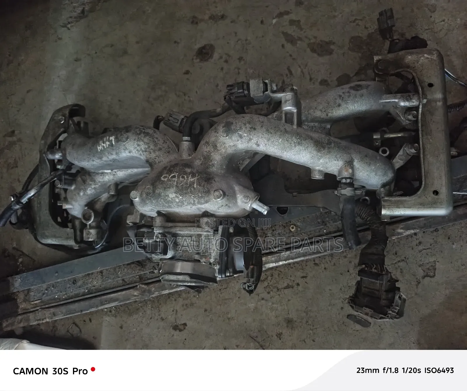 Subaru El 15 Engine Manifold