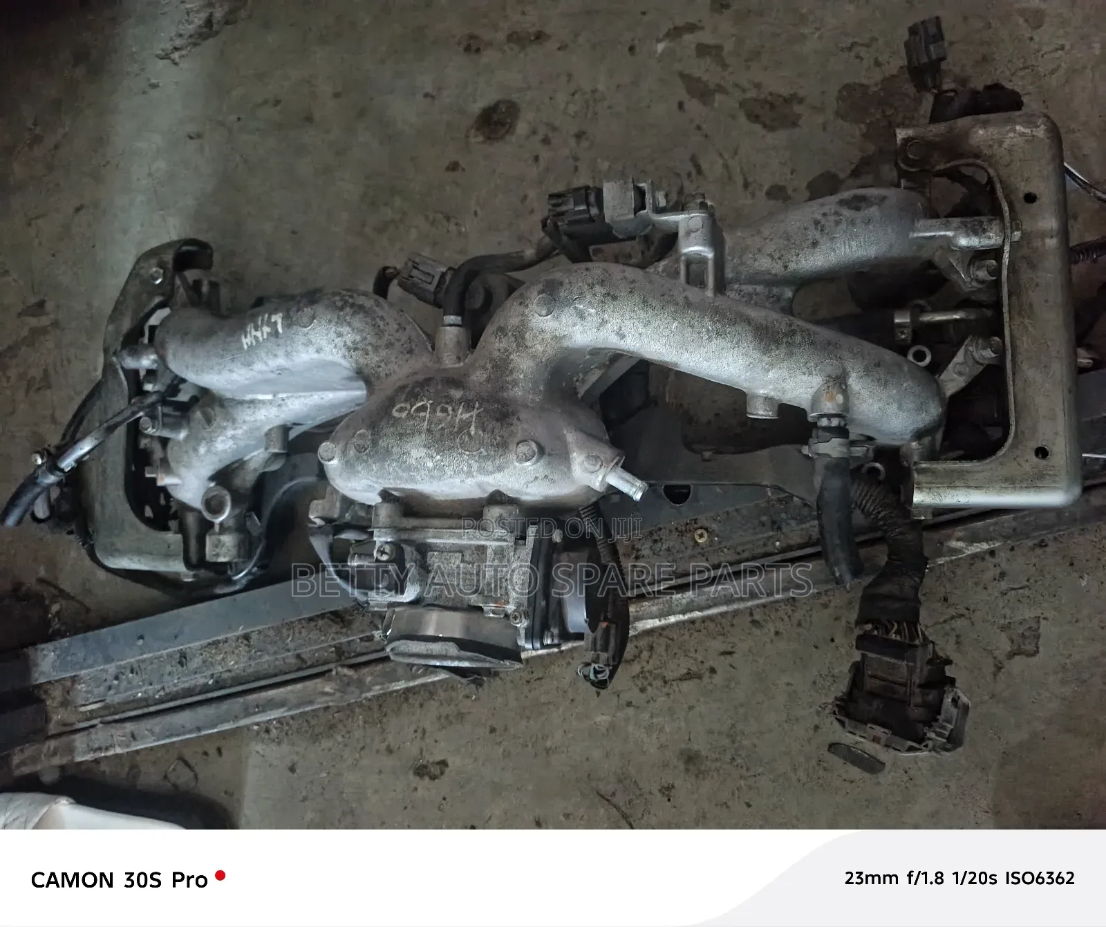 Subaru El 15 Engine Manifold