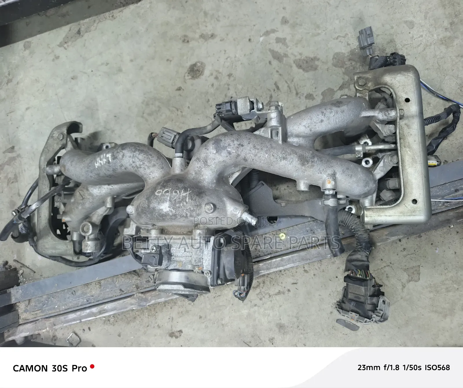 Subaru El 15 Engine Manifold