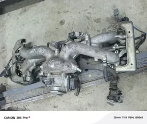 Subaru El 15 Engine Manifold