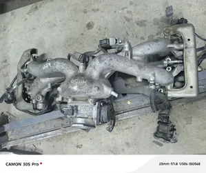 Subaru El 15 Engine Manifold