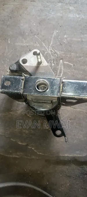 Toyota Vitz/ Ractis/ 1kr / 2sz Gearbox Mounting