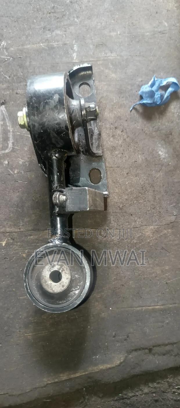 Toyota Harrier 240 Engine Mounting - thumbnail 4