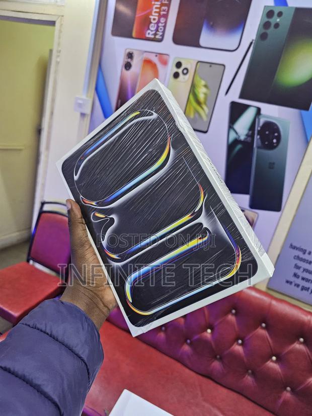 New Apple iPad Air 256 GB Black - thumbnail 2