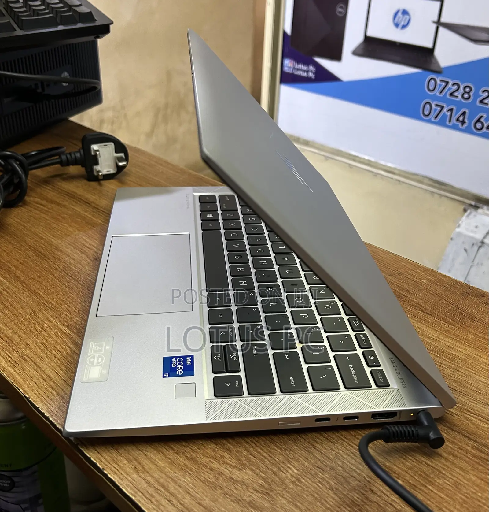 Laptop HP EliteBook 830 G8 16GB Intel Core I7 SSD 512GB
