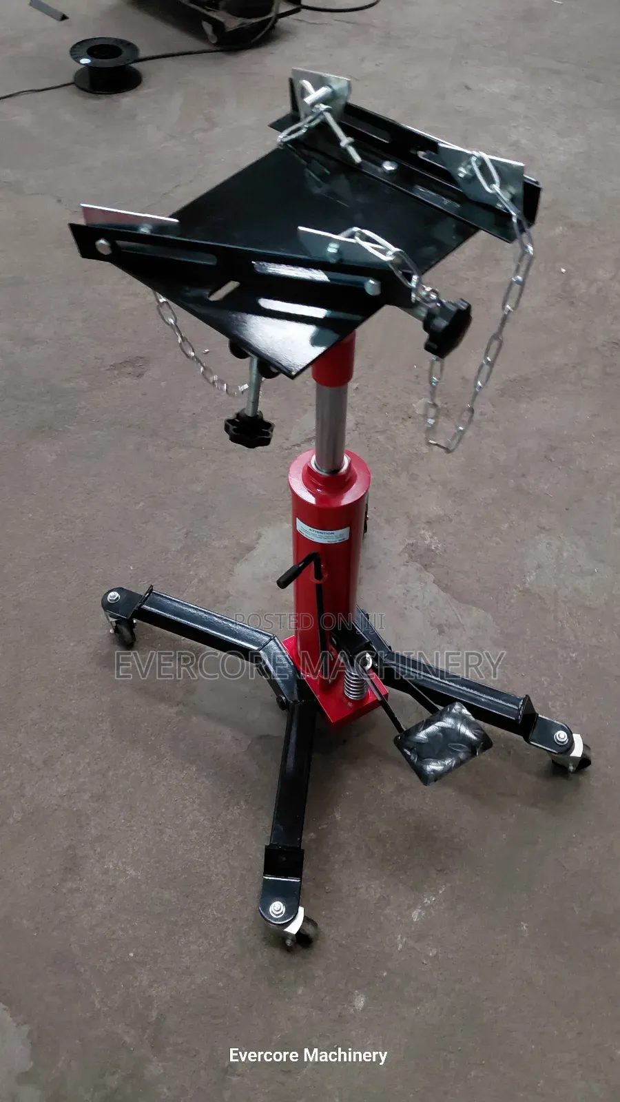 Heavu Duty 0.6tonne Gear Box Jack/Transmission Jack.